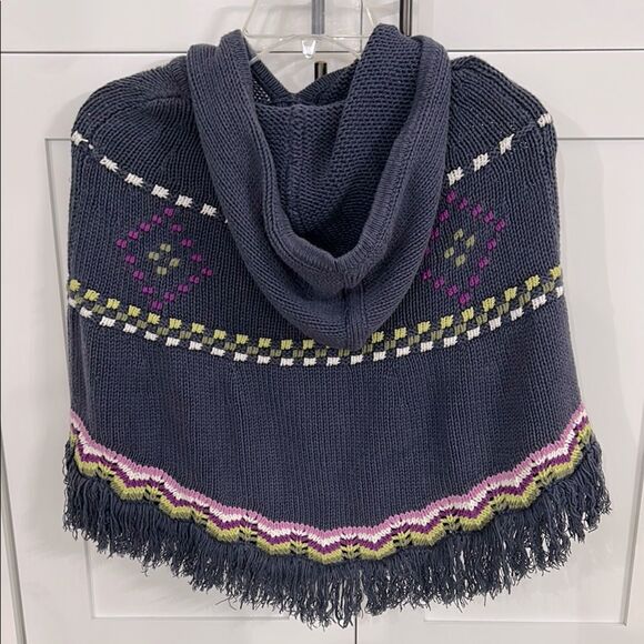 Osh Kosh Girl Hooded Poncho with Fringe - 7 - Picture 4 of 4